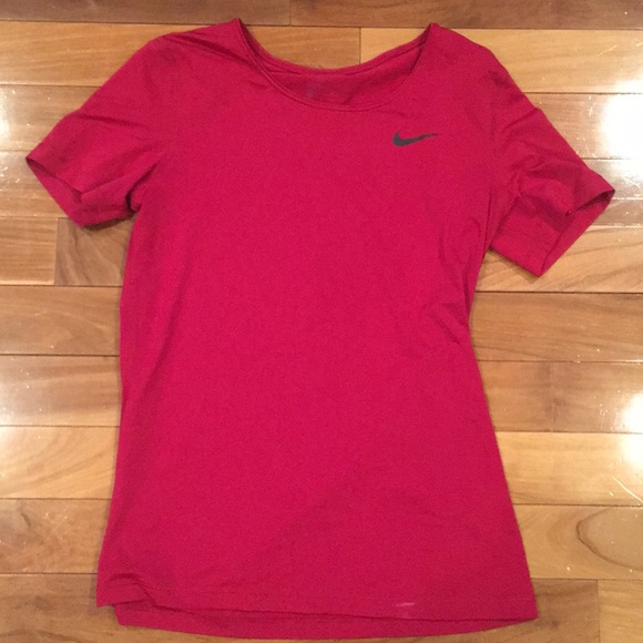 Nike running t-shirt - Picture 2 of 2